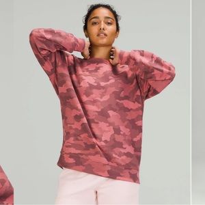 Lululemon Perfectly Oversized Crew Sz 2
Heritage 365 Camo Brier Rose Multi